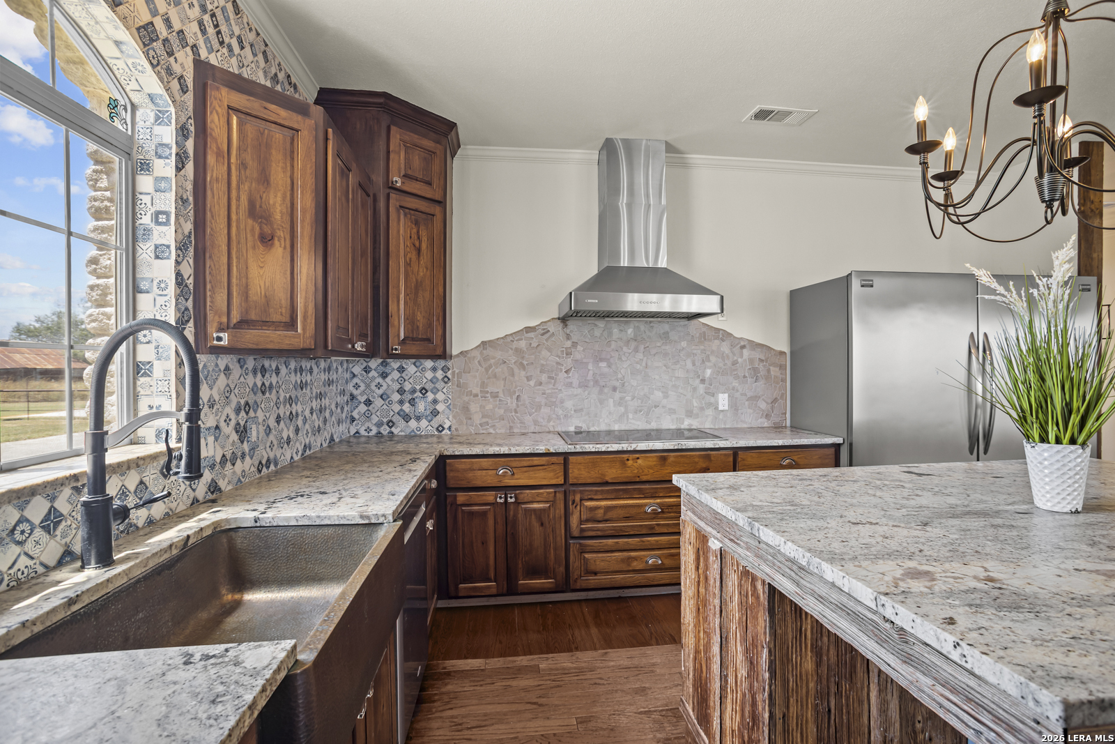 809 County Road 213 Mccoy TX 78113