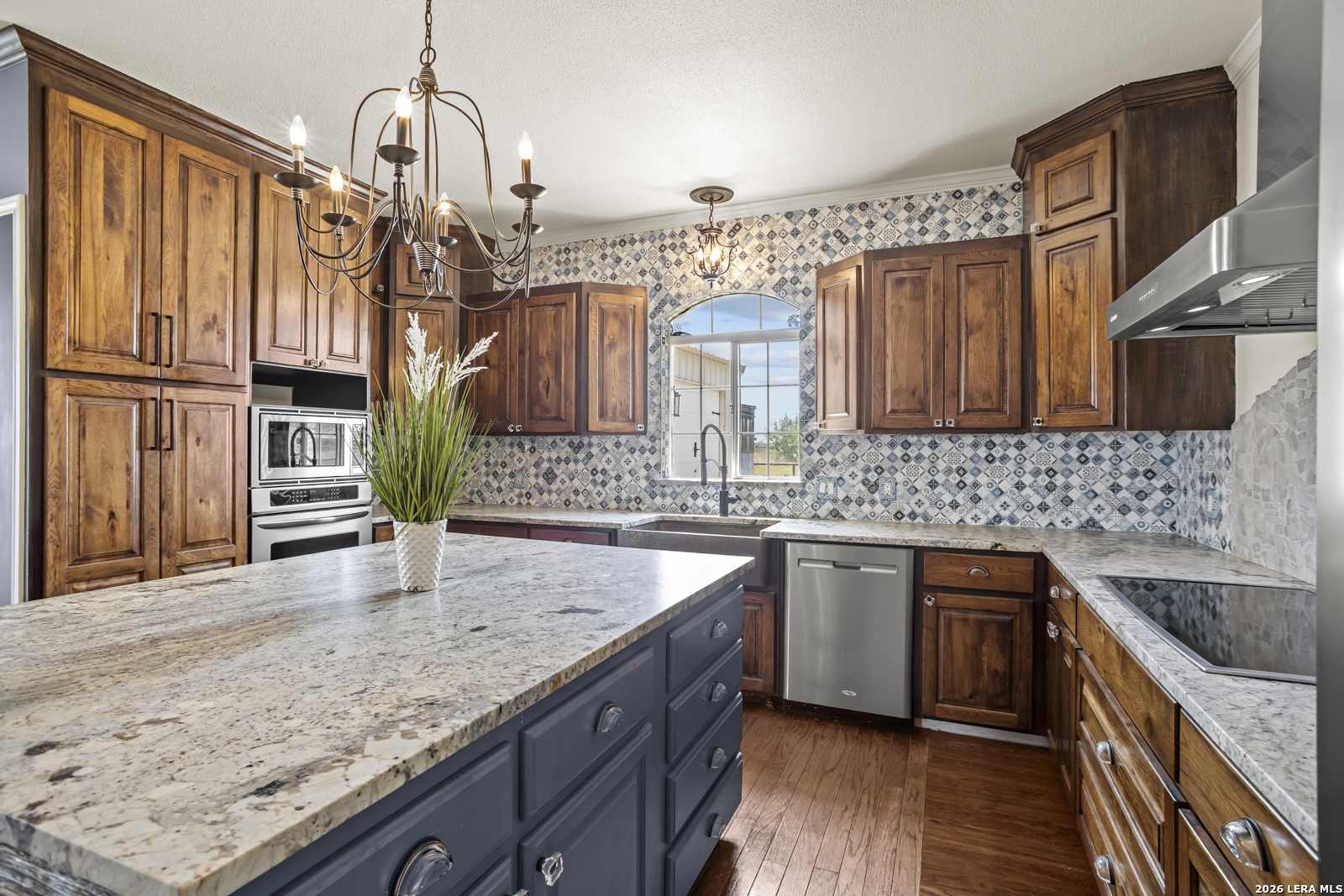 809 County Road 213 Mccoy TX 78113