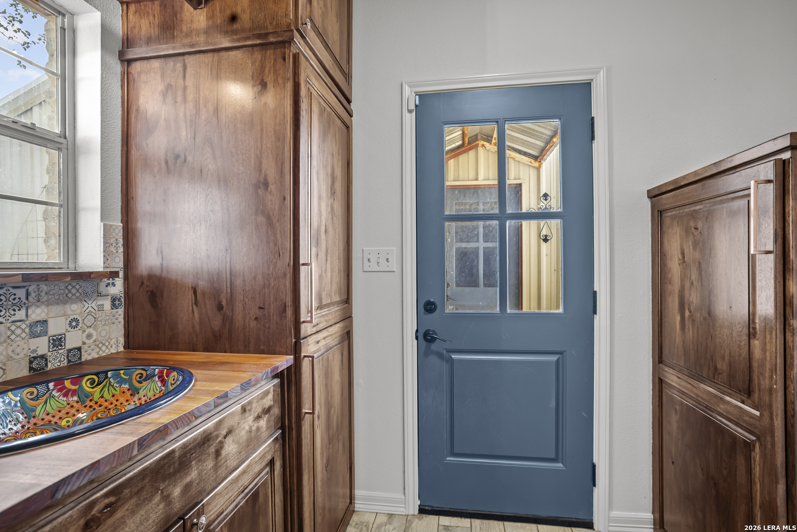 809 County Road 213 Mccoy TX 78113