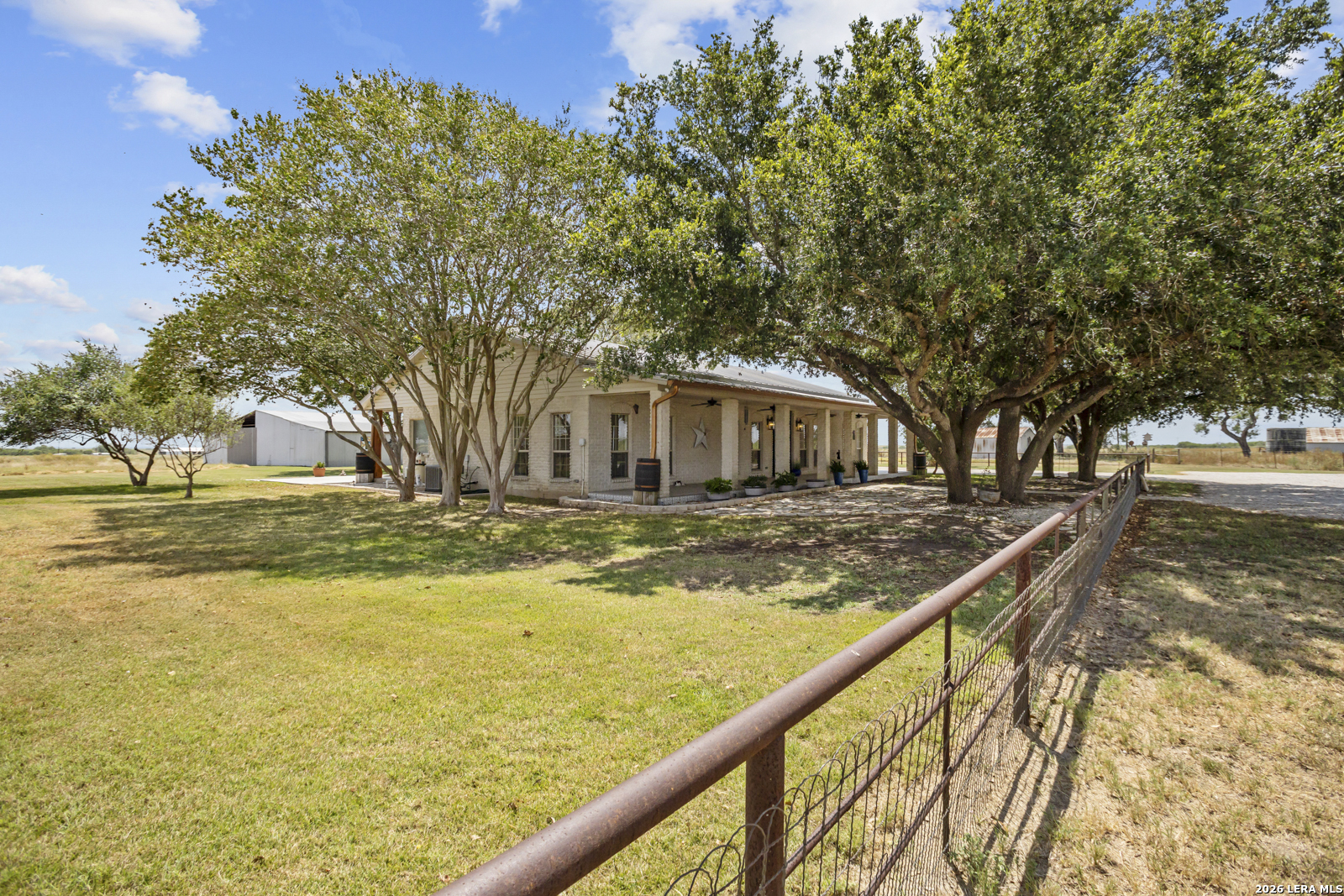 809 County Road 213 Mccoy TX 78113