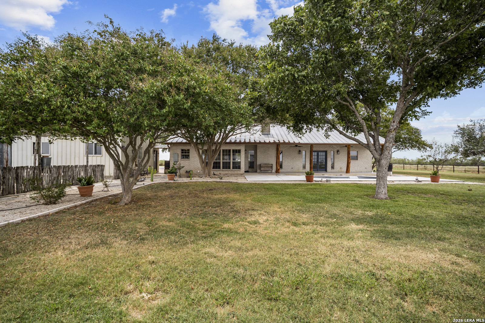 809 County Road 213 Mccoy TX 78113