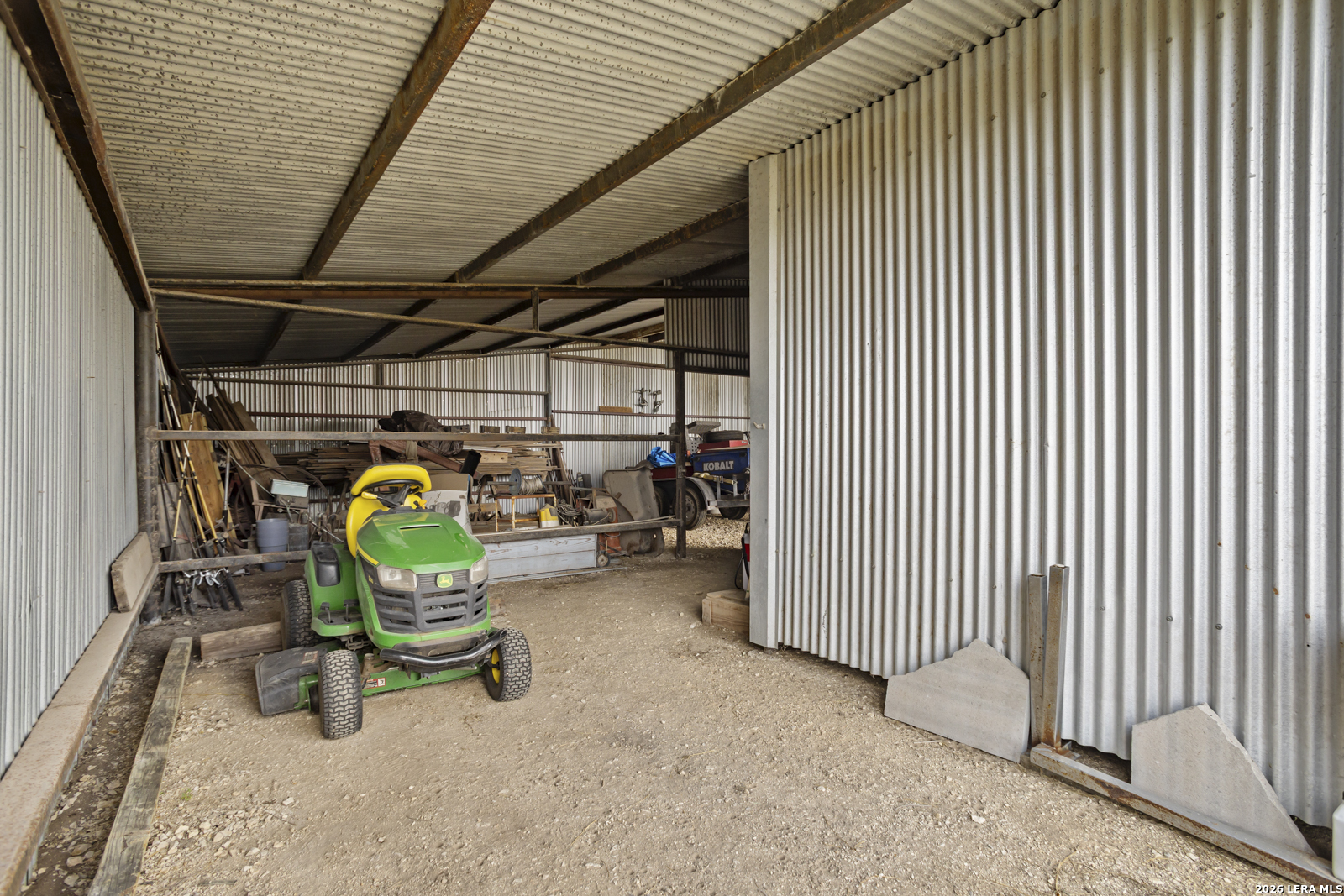 809 County Road 213 Mccoy TX 78113