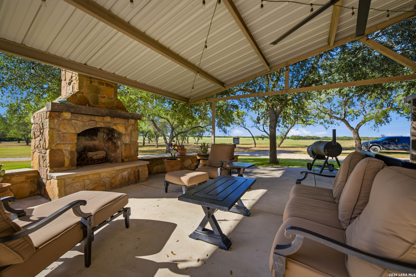 106 County Road 253 Poth TX 78147