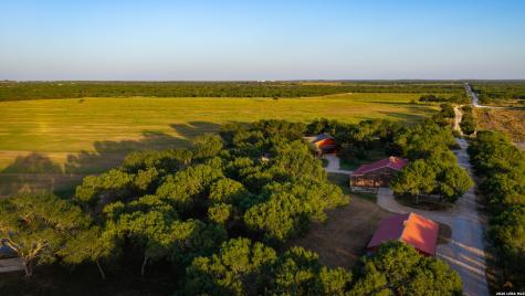 106 County Road 253 Poth TX 78147
