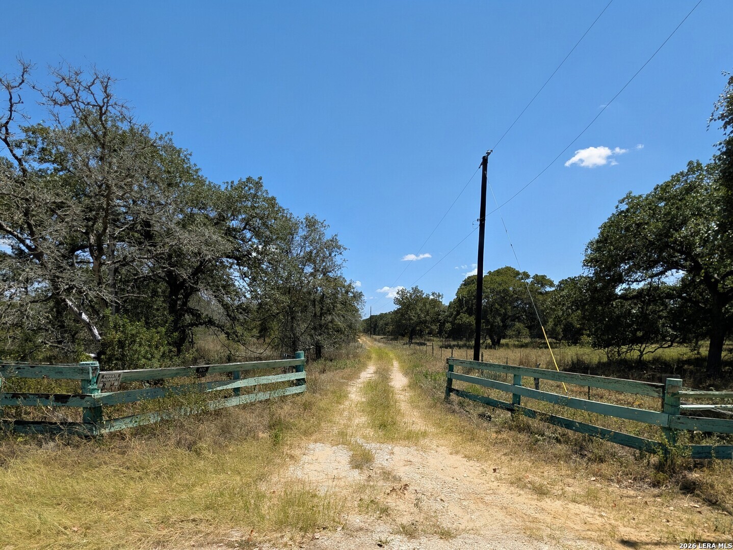2404 County Road 320 Floresville TX 78114