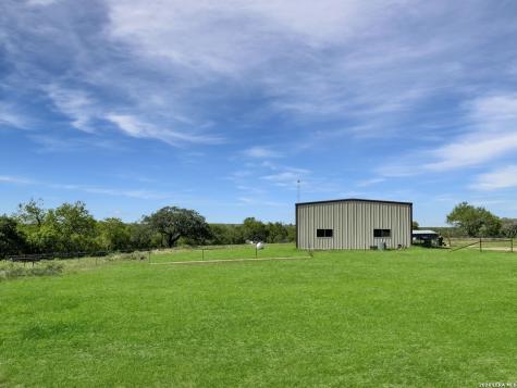 4225 Mineral Cemetery Road Beeville TX 78102