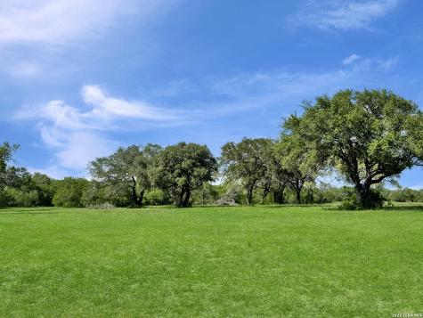 4225 Mineral Cemetery Road Beeville TX 78102