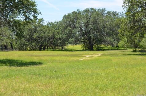 1140 County Road 765 Moore TX 78057