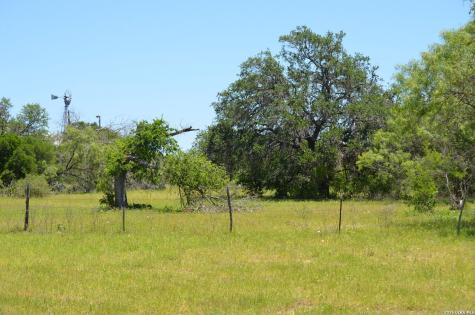 1140 County Road 765 Moore TX 78057