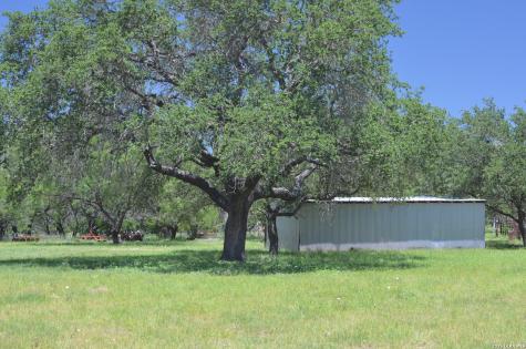 1140 County Road 765 Moore TX 78057