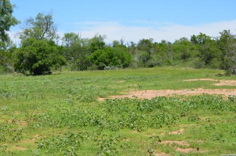 1140 County Road 765 Moore TX 78057