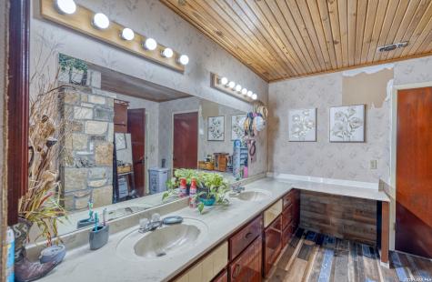 969 Walter White Ranch Road Leakey TX 78873