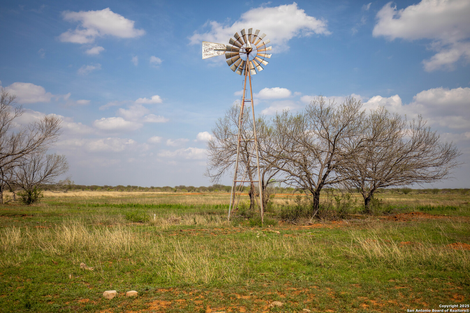 546 Pr Goose Creek Lane Jourdanton TX 78026