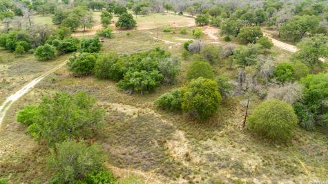 132 Roemer Lane W Floresville TX 78114