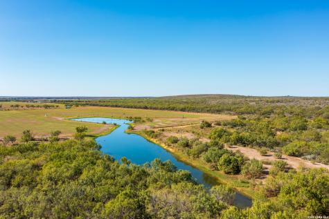 5529 Fm 140 Uvalde TX 78801