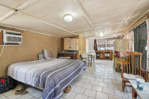 3001 Curry Seguin TX 78155
