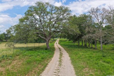 5501 Old Colony Line Road Lockhart TX 78644