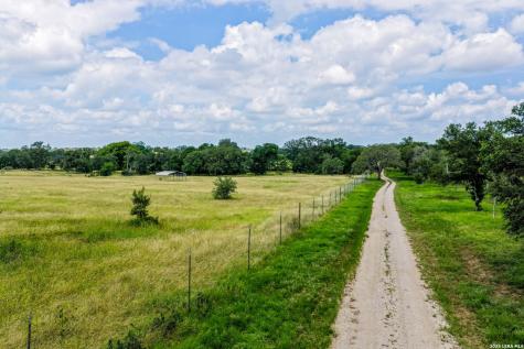 5501 Old Colony Line Road Lockhart TX 78644