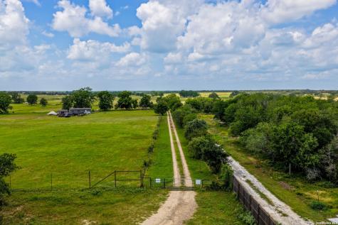 5501 Old Colony Line Road Lockhart TX 78644