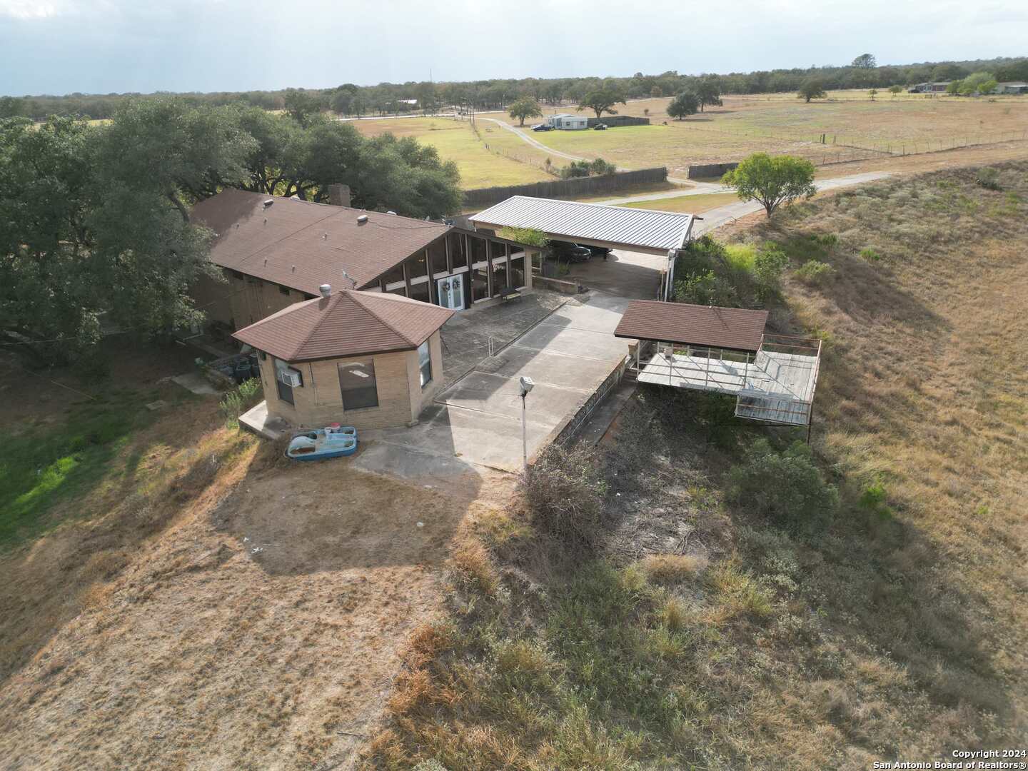 1168 County Road 304 Floresville TX 78114