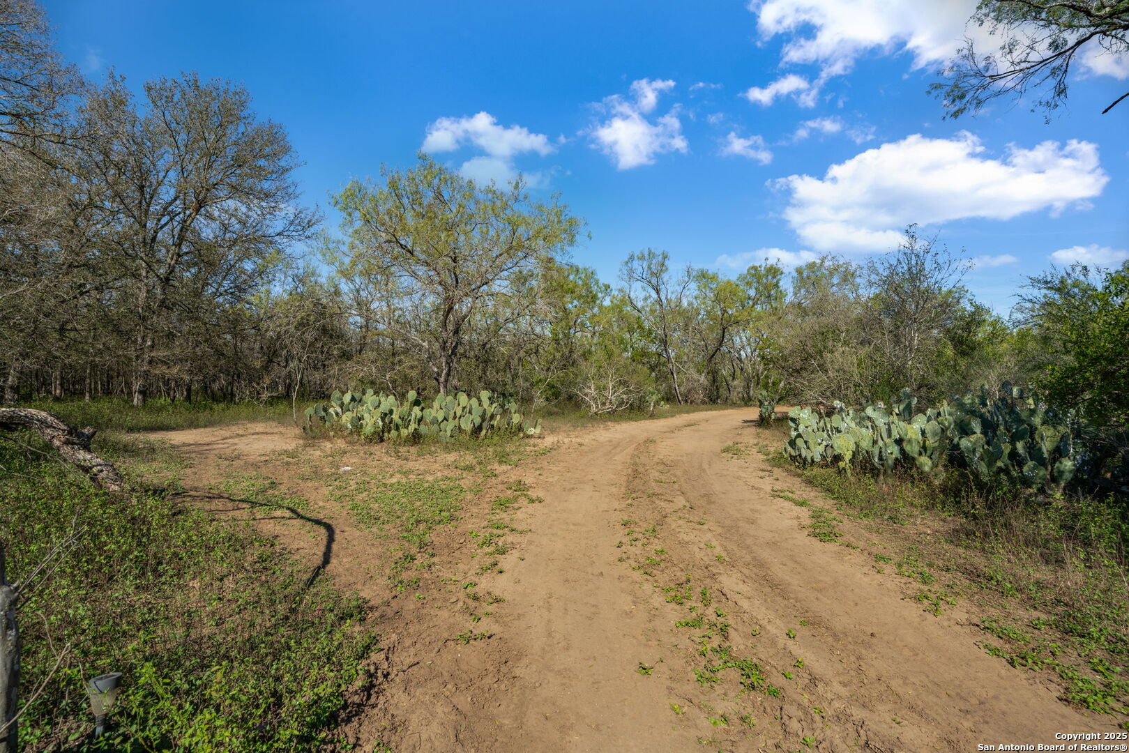 14350 Interstate 35 Von Ormy TX 78073