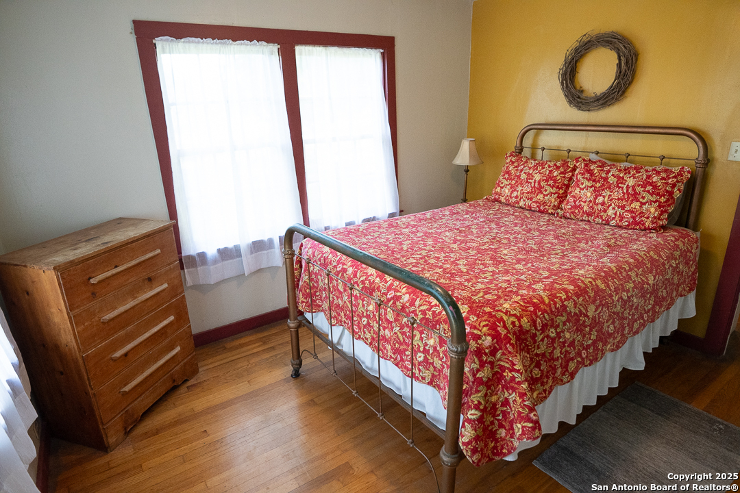 35298 Fm 187 Vanderpool TX 78885