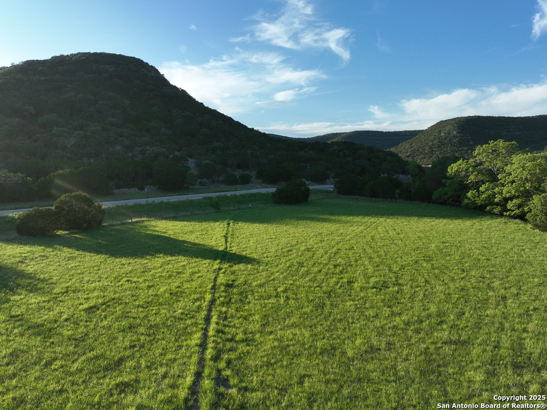 35298 Fm 187 Vanderpool TX 78885