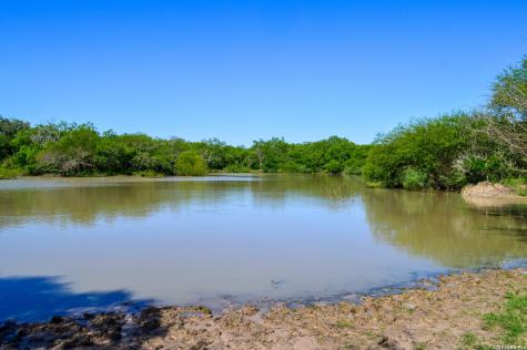 0 Cr 628 Sinton TX 78387