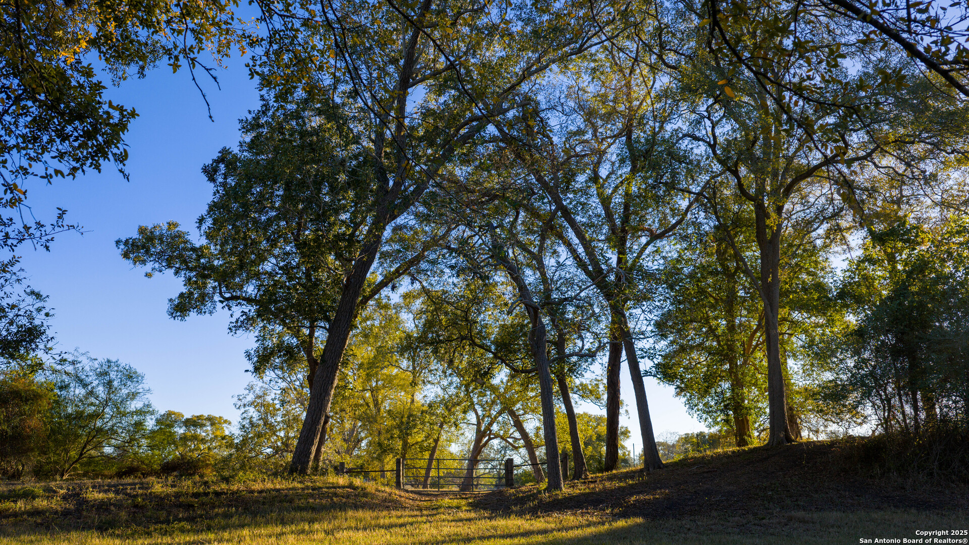 380 Clinton Road Cuero TX 77954