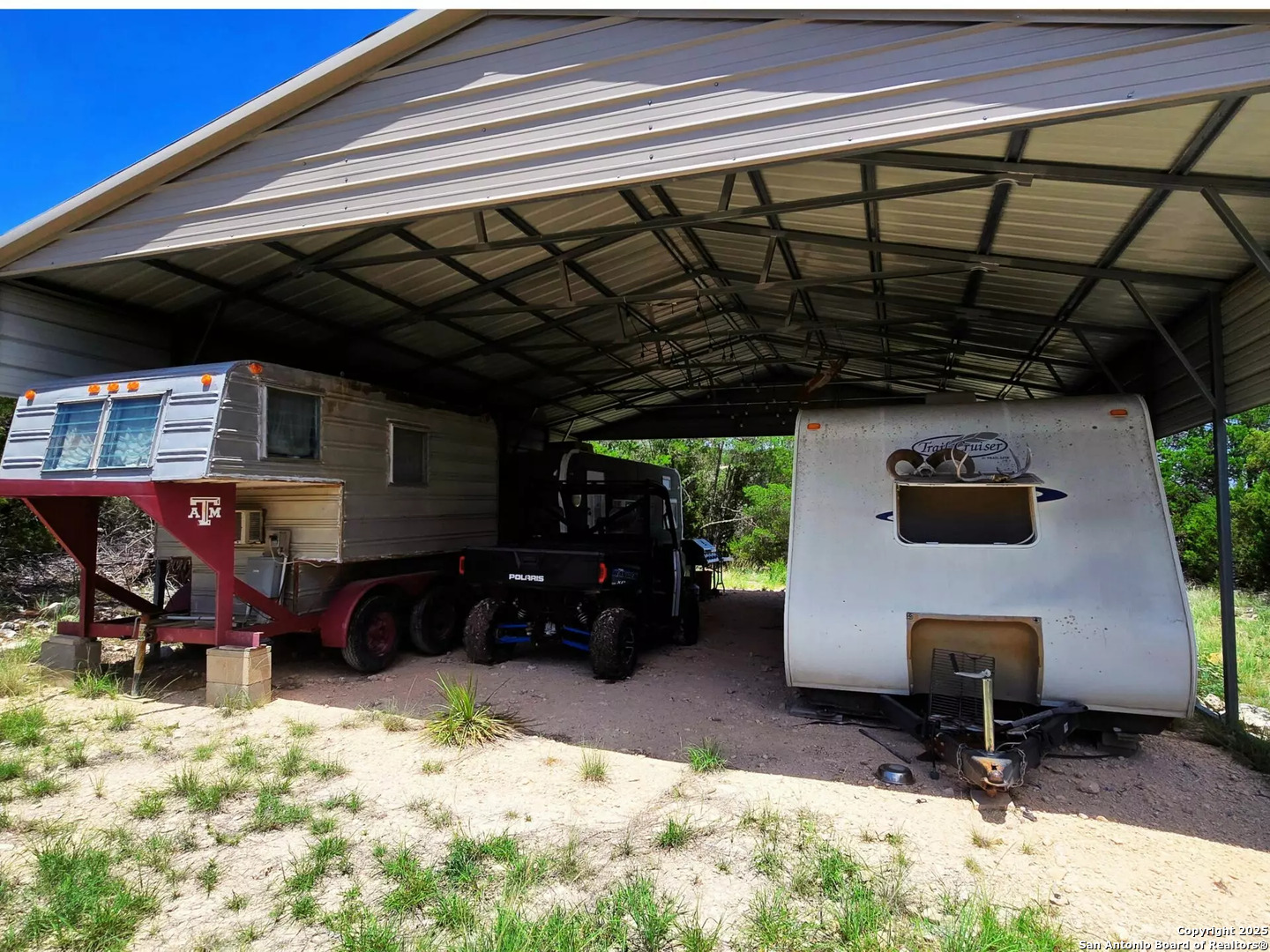 2033 Sd # 45670 Rocksprings TX 78880