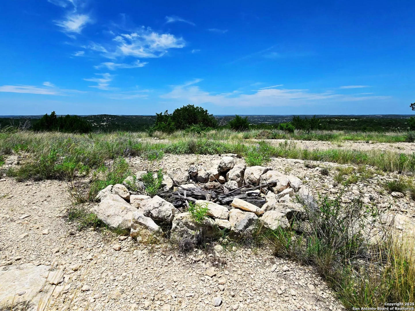 2033 Sd # 45670 Rocksprings TX 78880