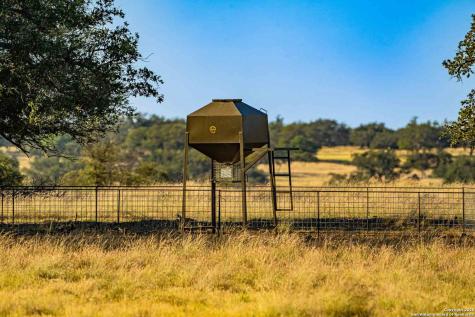 8300 Scr 314 Sonora TX 76950