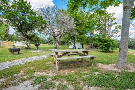 7364 Fm 2828 Bandera TX 78003