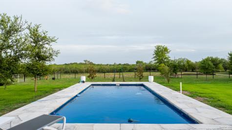 11089 Alternate 90 Seguin TX 78155