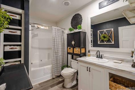11089 Alternate 90 Seguin TX 78155