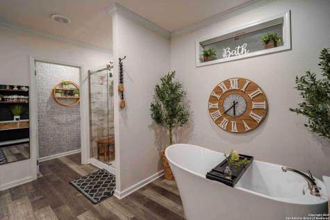 11089 Alternate 90 Seguin TX 78155
