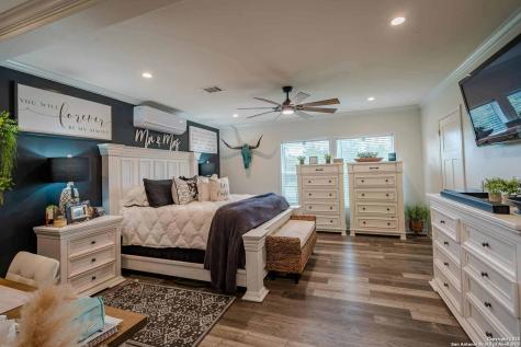 11089 Alternate 90 Seguin TX 78155