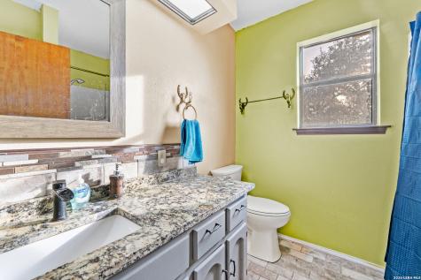 561 Barth Poteet TX 78065