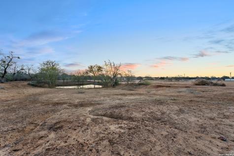 561 Barth Poteet TX 78065