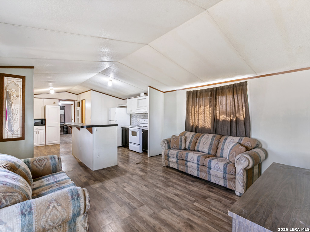 10945 Dillon Road Atascosa TX 78002