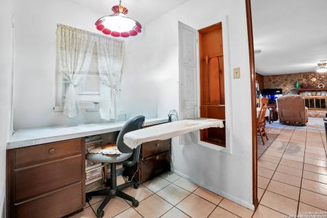 4555 S Ogden Poteet TX 78065