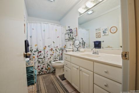 4555 S Ogden Poteet TX 78065
