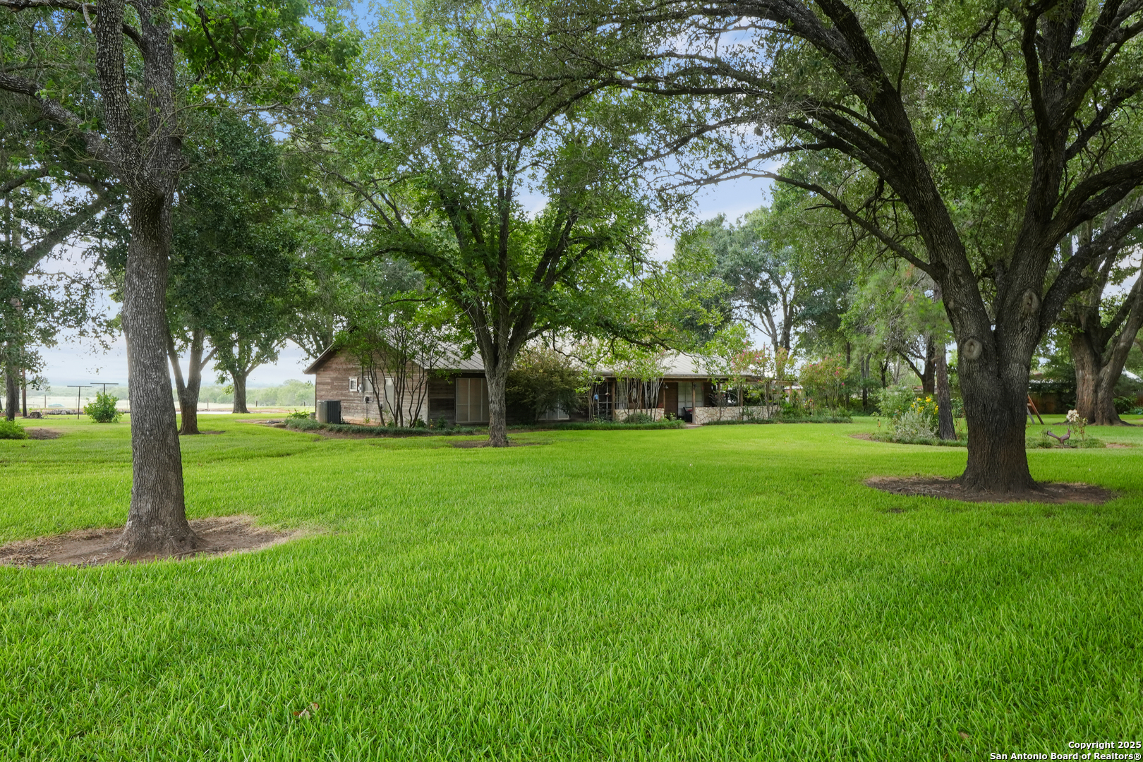 4555 S Ogden Poteet TX 78065