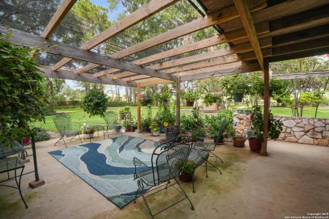 4555 S Ogden Poteet TX 78065