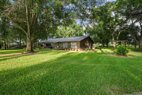 4555 S Ogden Poteet TX 78065