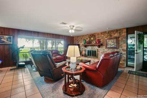 4555 S Ogden Poteet TX 78065