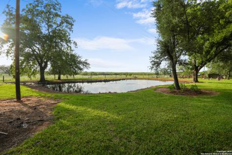 4555 S Ogden Poteet TX 78065