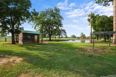 4555 S Ogden Poteet TX 78065