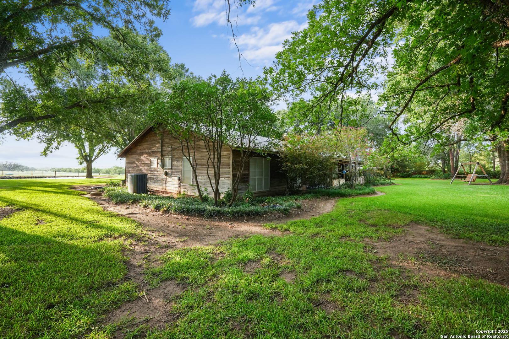 4555 S Ogden Poteet TX 78065