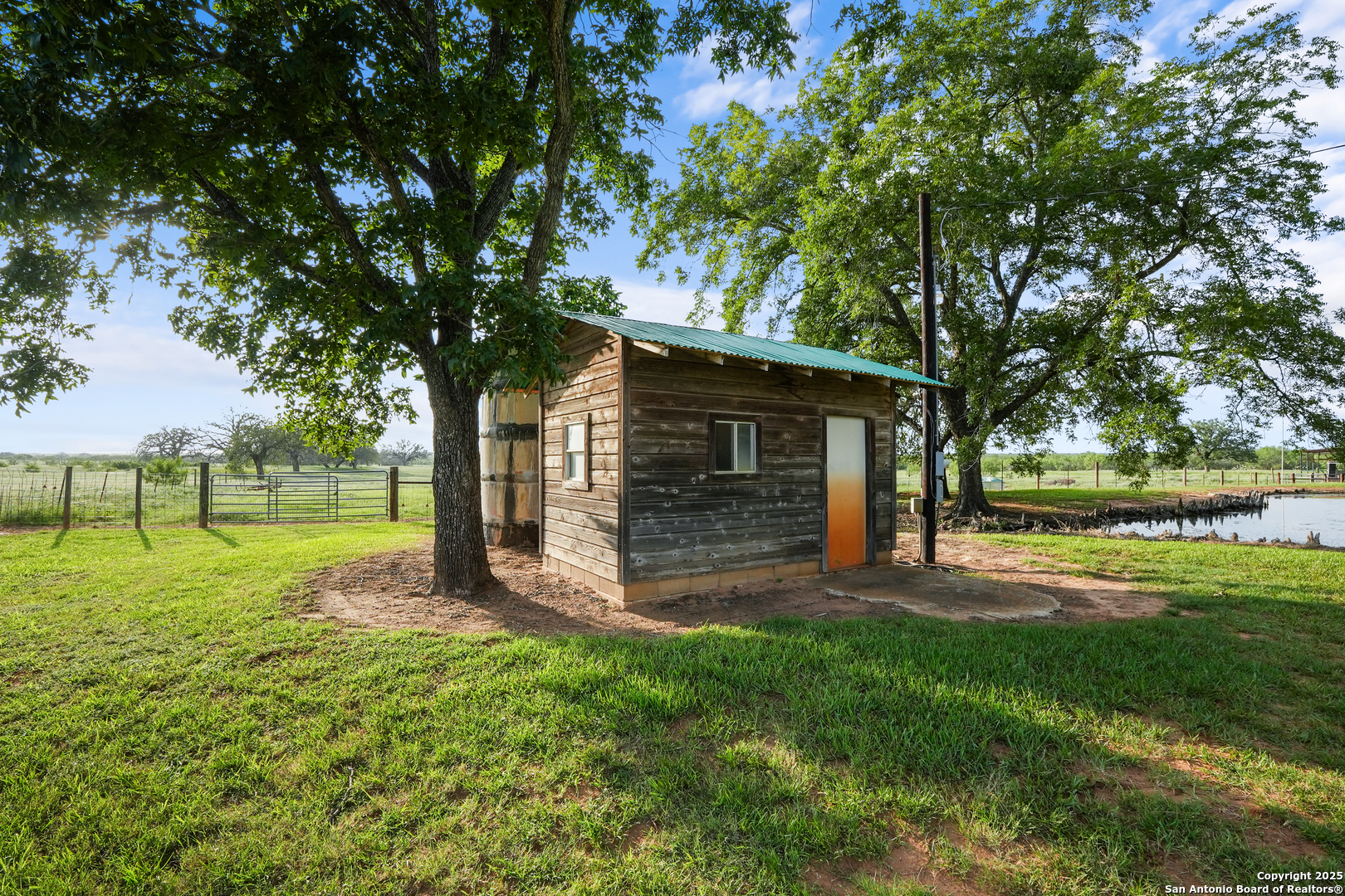 4555 S Ogden Poteet TX 78065